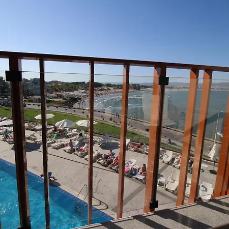 Apartment Paradiso 'b' 605 Private