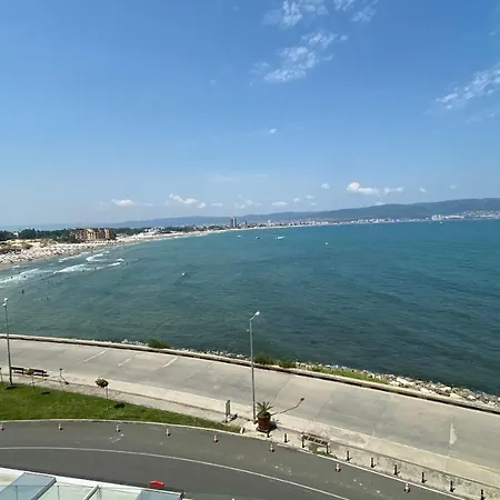 Apartment Paradiso 'b' 605 Private *