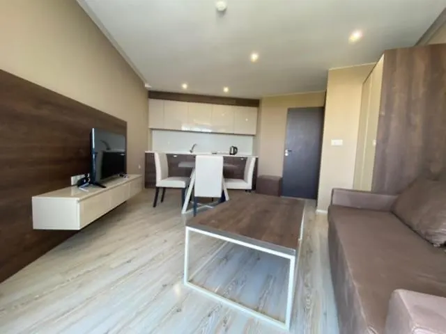 Paradiso 'b' 605 Private *